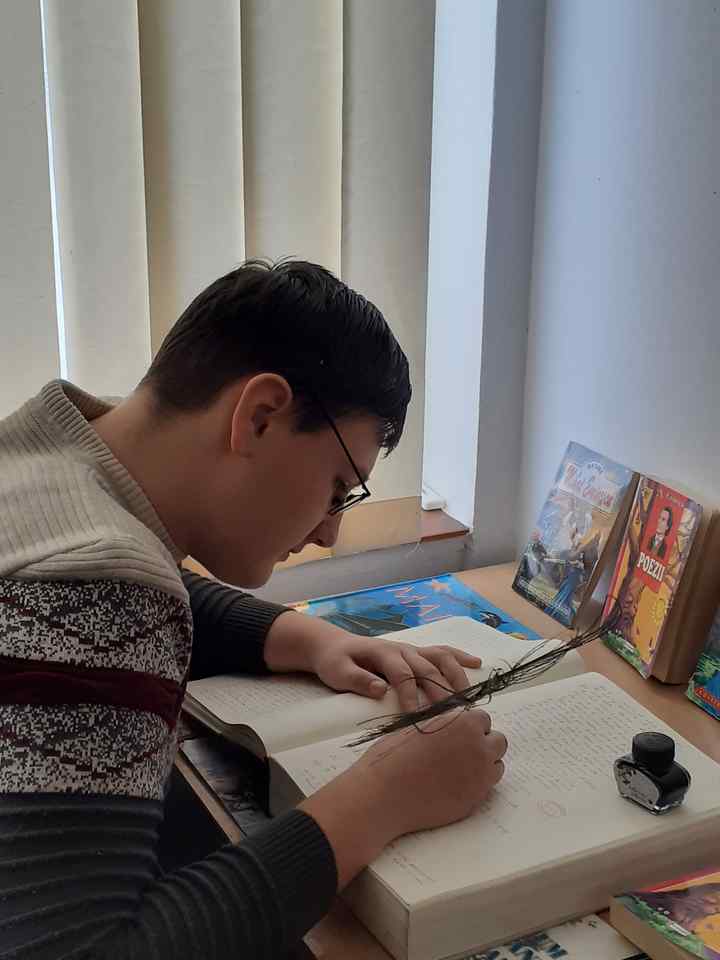 Nicio zi fără Eminescu!